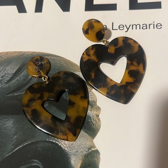 J Crew heart-shaped tortoise drop earrings - Picture 2 of 3